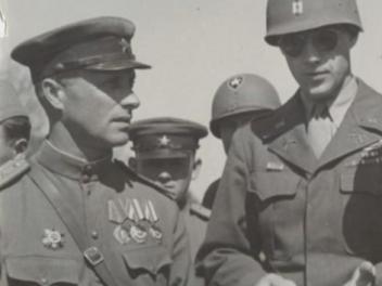 10 мая 1945 года советские и американские войска встретились в Чехословакии. Война в Европе завершилась