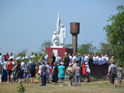 30 неизвестных солдат обрели покой