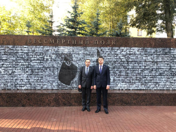 В Смоленске открыта стела «Бессмертный полк»