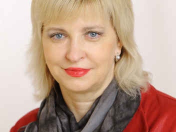 Противодействовать моральному разложению нужно по всем фронтам