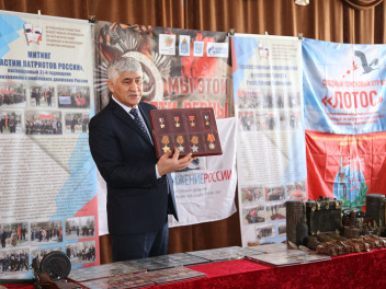 В Астраханской области продолжают проводить уроки мужества