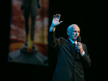 Памяти Василия Ланового…