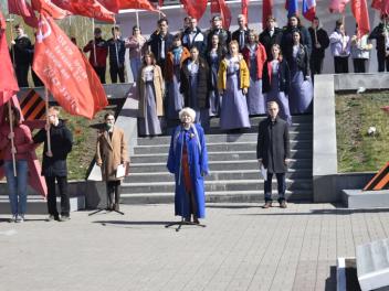 В Омске Эстафета памяти завершилась «Майским вальсом»