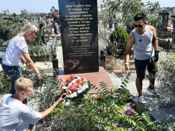 Порядок на могилах героев – дань памяти павшим!