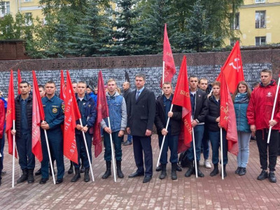 В Смоленске открыли новые секции панно «Бессмертный полк»