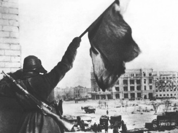 Бессмертный полк России ждет портреты и истории героев Сталинграда