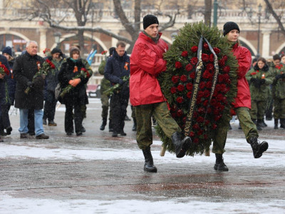 Памяти безвестных героев, чьи подвиги бессмертны!