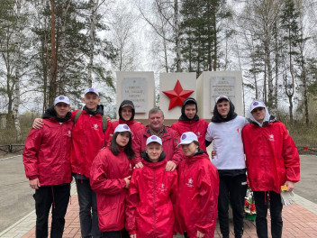 Благоустройство мемориалов перед Днем Победы