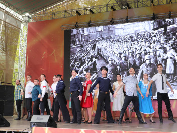 Великая Отечественная война ожила на сцене!