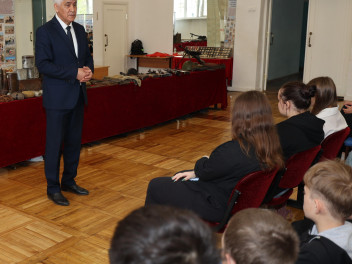 "Уроки мужества"для астраханских школьников