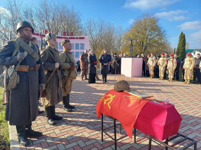 В память о красноармейце Ольги Ларионовой