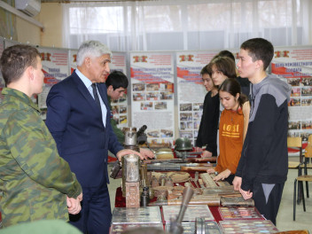 Встречи с молодежью - ради будущего нашей страны
