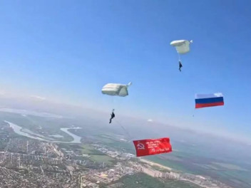 На воде, под водой и в воздухе. Бессмертный полк покорил все стихии!