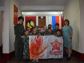 Юные патриоты посетили оперативный полк Росгвардии