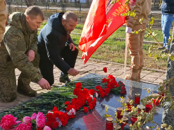 В Хакасии почтили память о погибших бойцах