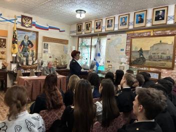 Начало марта однополчане посвятили женщинам