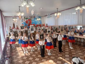 К Бессмертному полку в детском саду присоединяются рязанцы и архангелогородцы