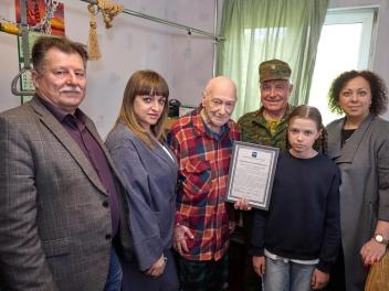 Поздравляем героя!