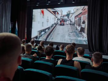 Патриотические показы фильмов ко Дню памяти и скорби продолжаются в регионах России