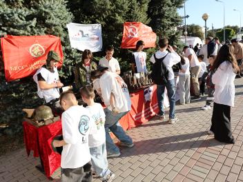 Память о подвиге народа жива и передаётся дальше