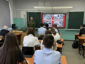 Сахалинцы узнают о том, как вся страна объединилась для достижения Великой Победы
