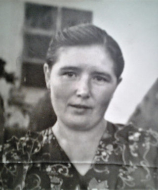 Пономаренко (Чумакова) Валентина Кузьминична