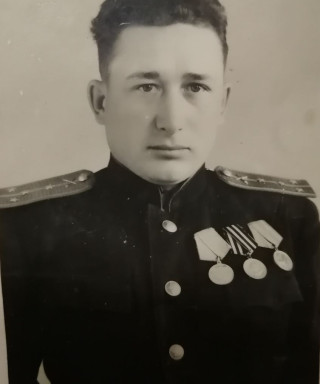 Янин Павел Макарович