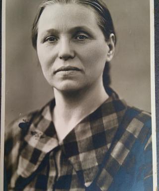 Леонтьева ( Зеленкова ) Прасковья Матвеевна