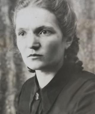Сковородникова (Колоскова) Клавдия Ивановна
