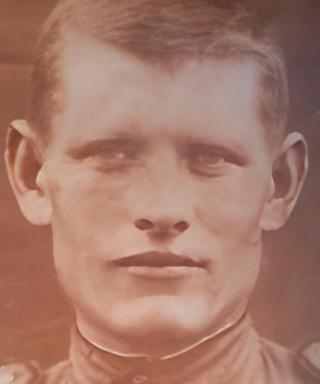 Шмелёв Валентин Тихонович