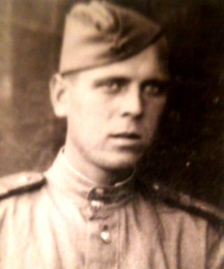 Пономарев Леонид Эммануилович