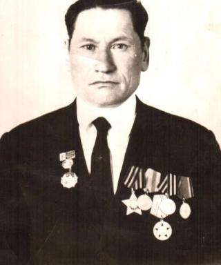 Колесников Лазарь Михайлович