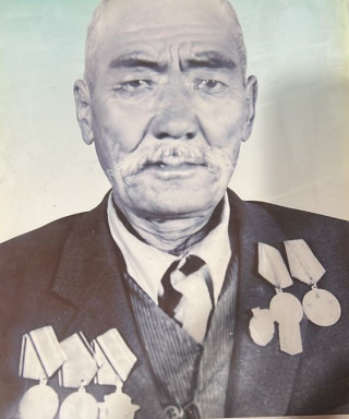 Жээнбеков Амражан (неизвестно)