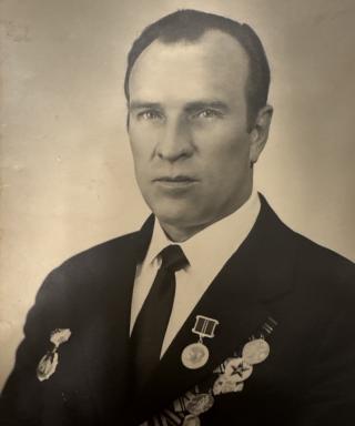 Логинов Владимир Тихонович