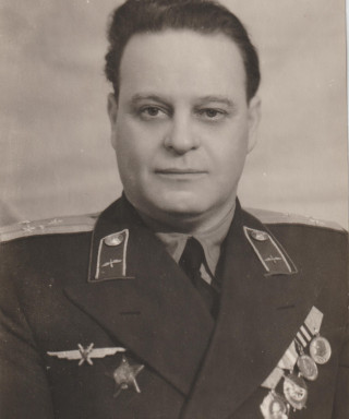 Бугров Леонид Александрович