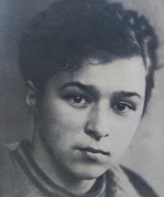 Трапезникова (Ананичева) Галина Николаевна