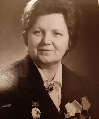 Бурова (Яковлева) Надежда Николаевна