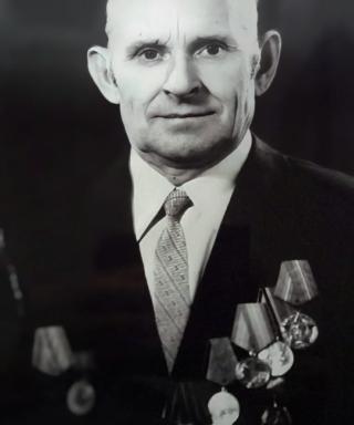 Гнездилов Василий Митрофанович