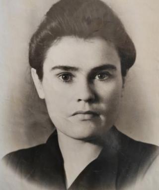 Бедичева (Кузнецова) Августа Васильевна