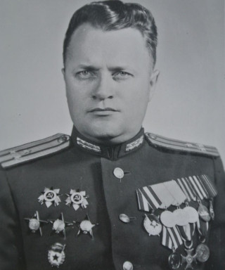 Лазарев Валентин Иванович