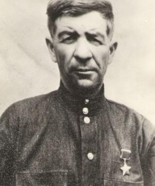 Бахарев Василий Никифорович