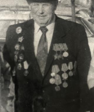 Комолов Александр Григорьевич