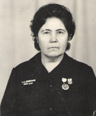 Каменева (Бондаренко) Нина Ивановна