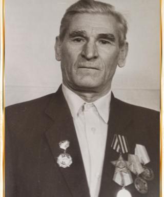Сазоновец Аркадий Тихонович