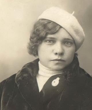 Лосева (Яковлева) Елена Павловна