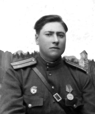 Леонтьев Василий Никитович