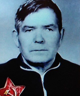 Попов Валентин Максимович