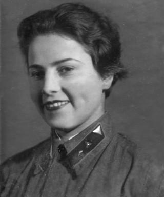 Вагузова (Базанова) Зоя Яковлевна