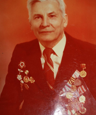 Ашлов Анатолий Петрович