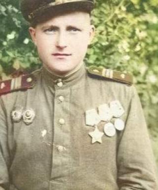 Дрожжин Александр Дмитриевич